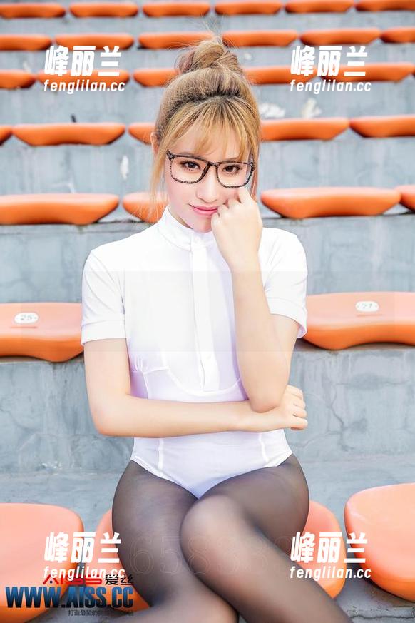 免费领取爱丝的图片！人工操作少女，调皮得让你怀疑人生！