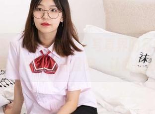BoBoSocks袜啵啵 – 写真界的反常识：小甜豆的两双丝袜叠穿，让我欲罢不能