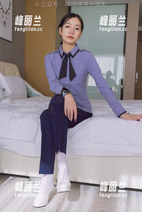 BoBoSocks袜啵啵 - OL风花絮版：看完稚予的作品，怎么能不一键下载！