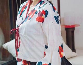 HuaYang花漾 – 私房气息满满的柴婉艺Averie居家，一组图片让人忍不住停下来细细品味！