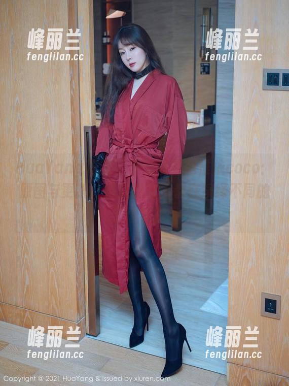 HuaYang花漾 - 办公室的赵惟依coco：原图与更新，难道她每天都在演绎不同的工作状态？