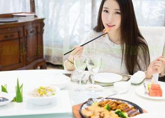 MiStar魅妍社 – 圣诞的温暖：Nicole妮可的图库作品让人心动又略带暧昧