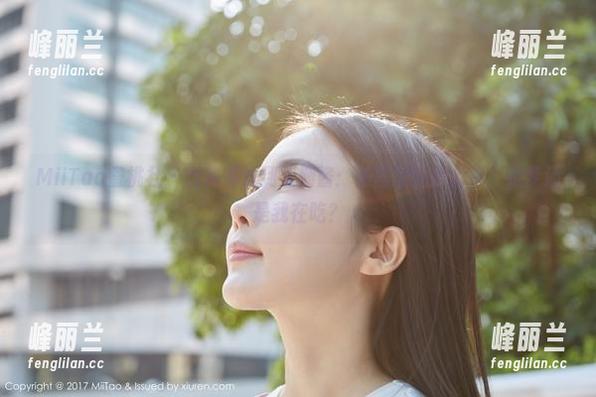 MiiTao蜜桃社 - 当秘书遇到豆瓣酱：美图里的办公室，是梦还是我在吃？