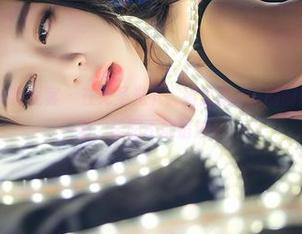 QingDouKe青豆客 – 在无圣光下，绮里嘉Ula的厨娘写真大放异彩，美图不能错过！