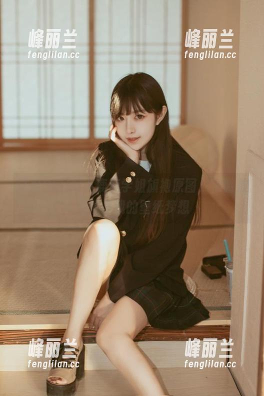 这组Shika小鹿鹿学姐旗袍原图，稍微放大就是我的壁纸梦想