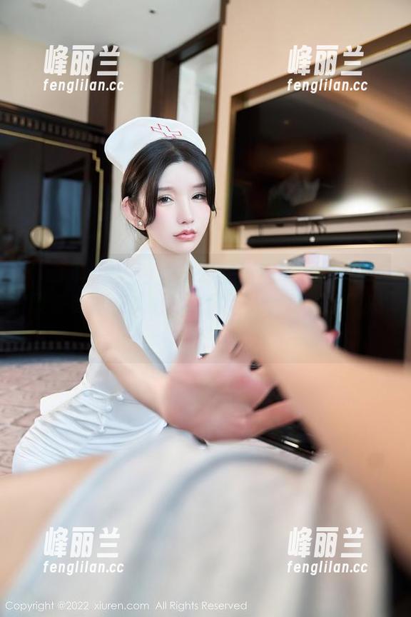 Xiuren秀人网 - 一颗甜蛋黄a女神图集：原来女神可以如此平易近人，真是拿我没办法。