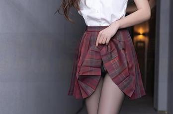 Xiuren秀人网 – 全套水手服写真：司妃SL真是把人外貌的潜力挖掘到了极致！