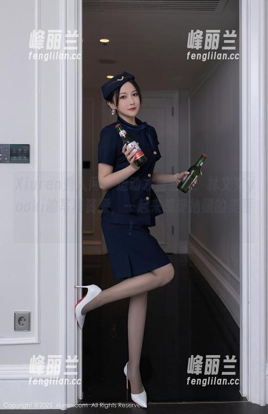 Xiuren秀人网 - 运动才是王道：林文文yooki的写真资源，一起来感受抬腿的美丽！