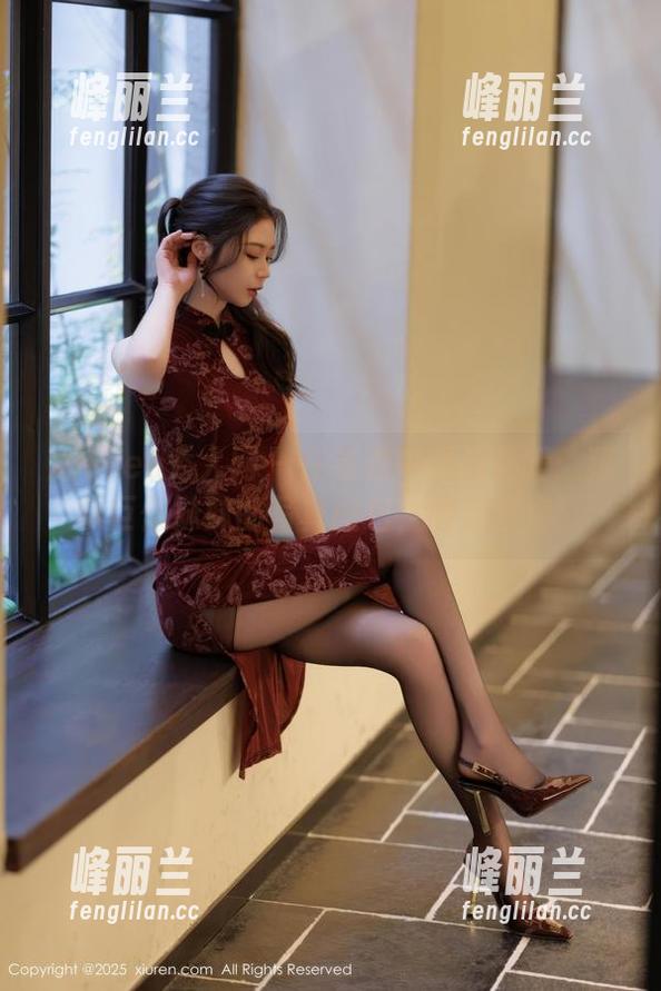 Xiuren秀人网 - 在毛衣中寻找温暖：猫咪巨臀妹妹的写真图包，暖得冒泡！
