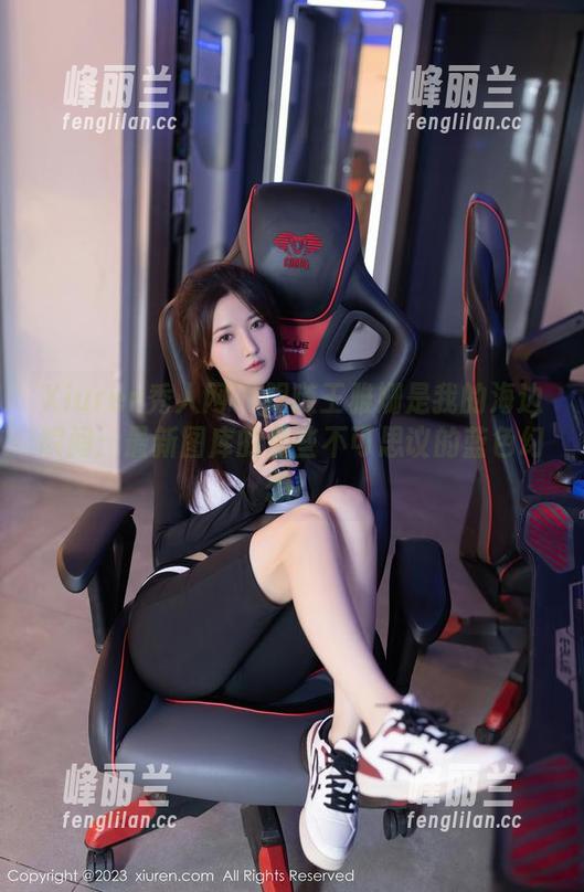 Xiuren秀人网 - 跟随王雅姗是我的海边瞬间：最新图库的那些不可思议的蓝色幻想！