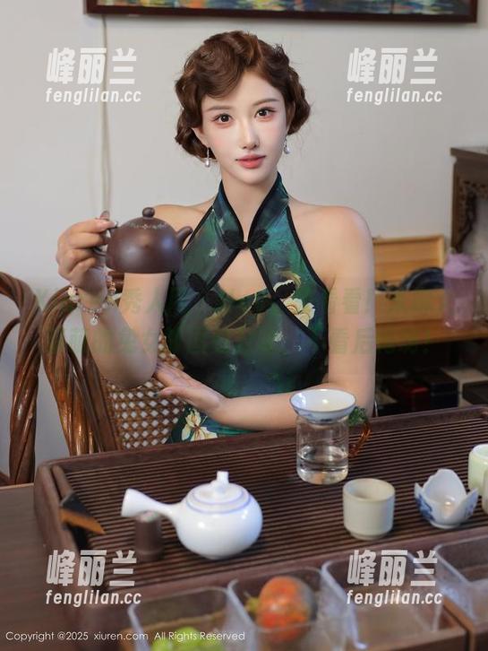 Xiuren秀人网 - Hey，来看看！米妮大萌萌的兔女郎图包分享，不看后悔啊！