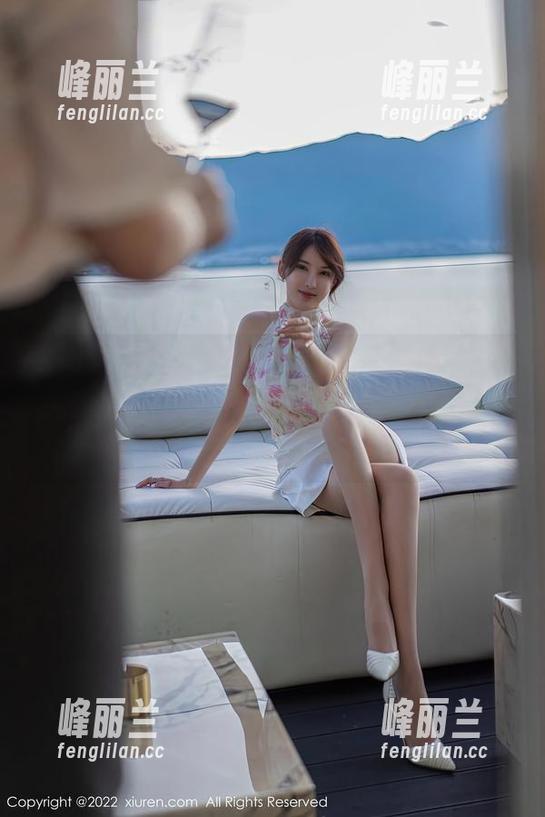 Xiuren秀人网 - 芝芝Booty，私拍资源界的全能女神，看看这性感内衣与美臀的完美结合！
