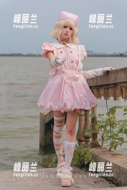 不可抗拒的Yiko湿润兔制服合集，你会被萌化的哦！