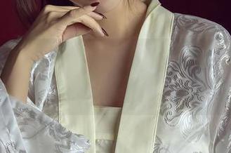 YouMi尤蜜荟 – 一探究竟：M梦baby女仆高清图包里的小世界！