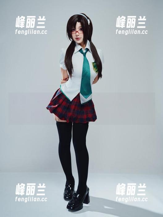 免费！牛仔裤？当然要看puypuychen的写真，奇妙的穿搭等你来！