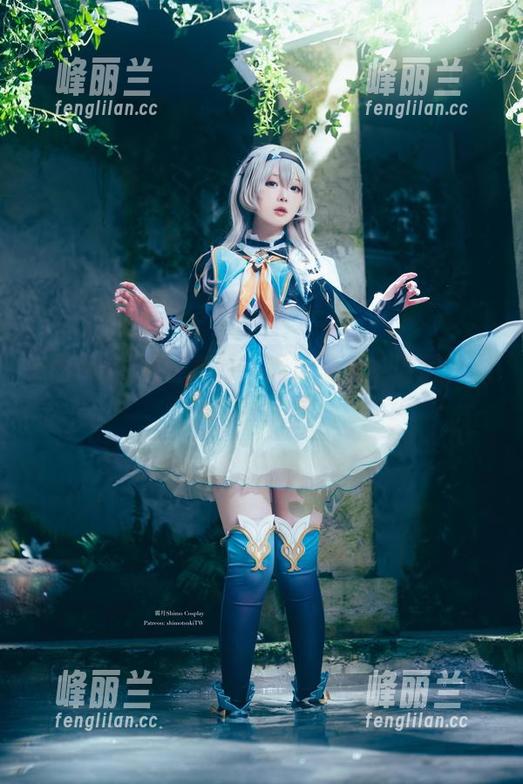 shimo霜月的棉袜：高清美图中隐藏的温柔叛逆。