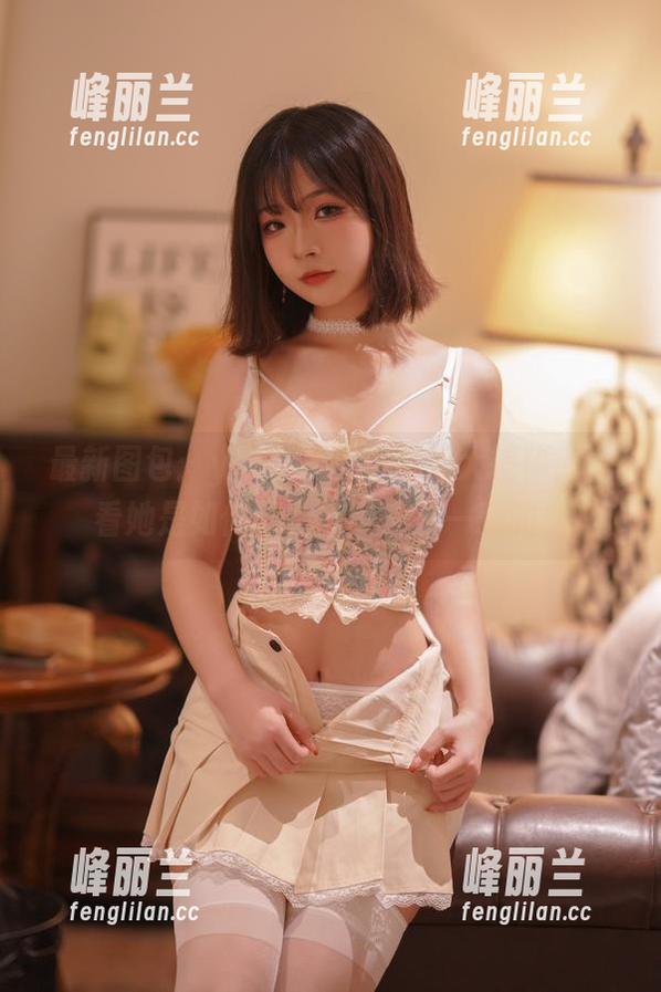 yuuhui玉汇 最新图包:yuuhui玉汇蜡狐大揭秘,看看她是如何把幽默融入每一张的!