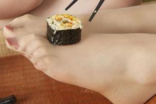 丽柜 – 心心的少女私拍：资源多到你看得眼花撩乱，反正我已经被“少女”迷住了。