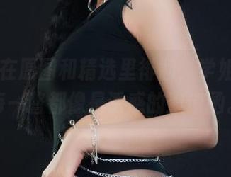 丽柜 – 在原图和精选里徘徊，学姐由美的每一瞥都像是诱惑的邀请函。
