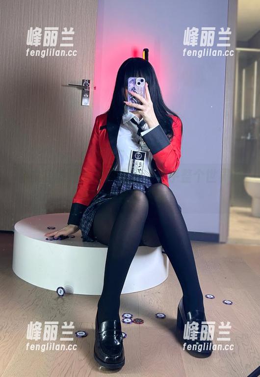 当九言的日常写真更新，似乎整个世界都在变得色彩斑斓！