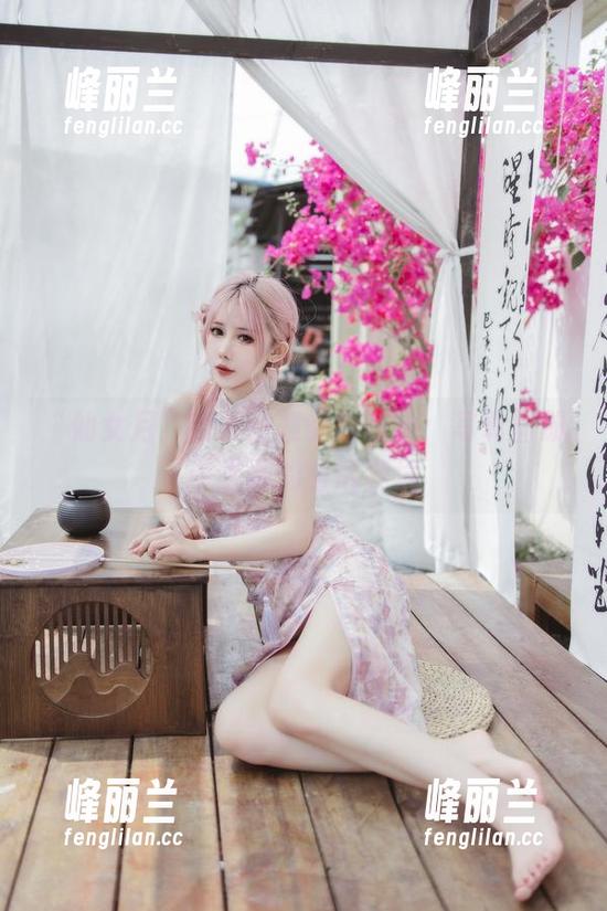 “仙女月”的万圣雅努斯故事：写真图册中绽放的童话梦境