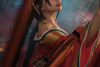 伊喵_Master的初音酱：一组写真，满满的情绪和暗示，有点撩又不敢多想。