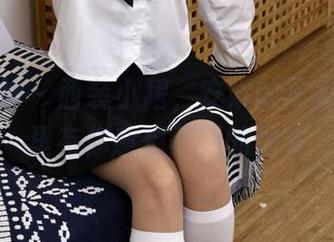 初夏女神 – 西装小裙，安妮的写真，原图里有你意想不到的细节