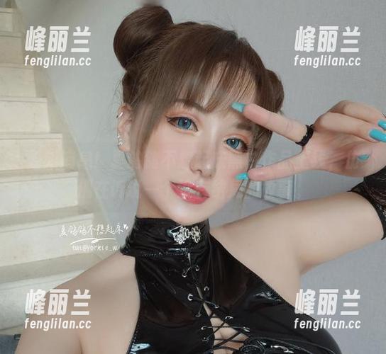 最新消息！夏鸽鸽不想起床黑白作品上线，仿佛在诉说一个没有结局的故事。