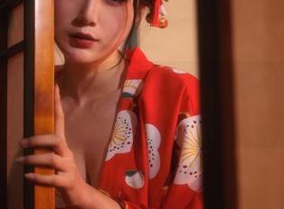 大梨子不是御姐短裙写真集更新，感觉我又要被她的魅力圈粉了！