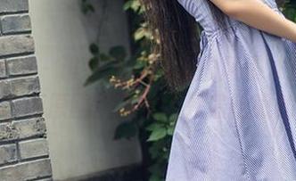 头条女神 – 谁在说“海边的风景才是美”？最新原图：乔安才是最抢眼的！
