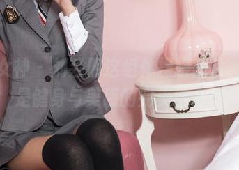 头条女神 – 刘芸熙这组体操服照片，简直是健身与美感的完美结合！
