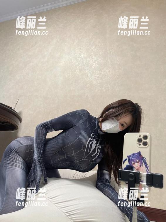 微密圈 - 高跟配牛仔，奶宝妹纸的写真在玩耍中的一点小情调