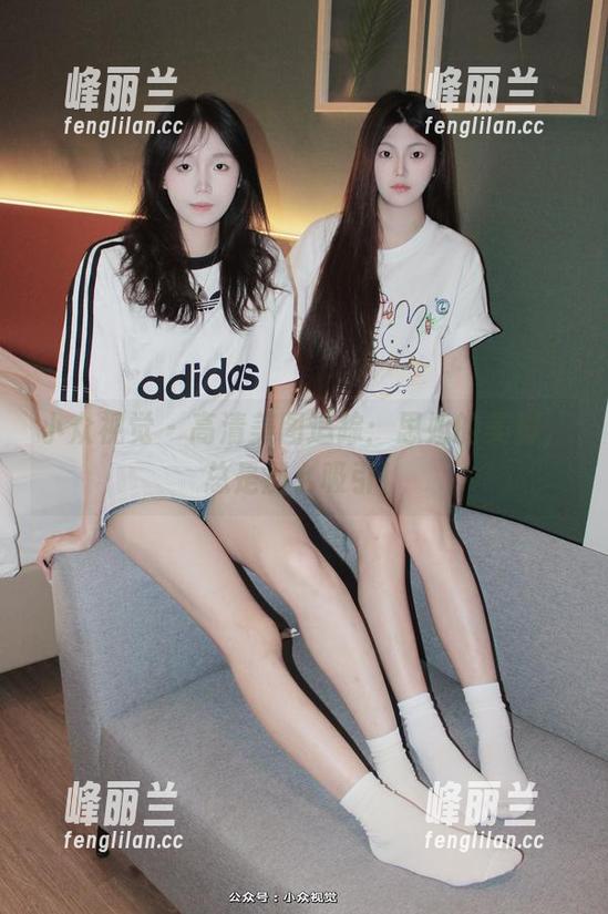 小众视觉 - 高清美图追踪：思姐的美脚，总是那么吸引！