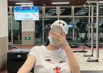 微密圈 – 左公子666高清图册：雪白女人，真的是美得让人眩晕