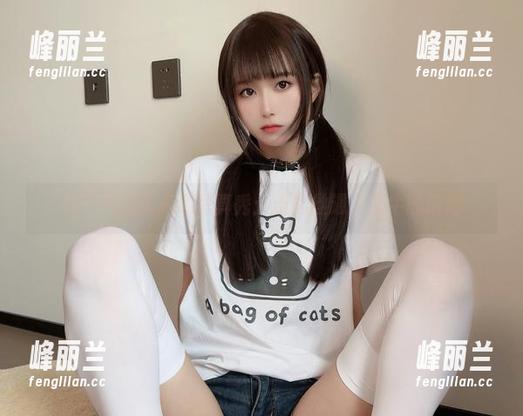 布丁大法的高清写真秀：当黑丝遇上奶牛的瞬间