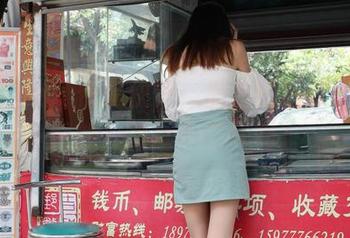 异思趣向 – 作品快评：晶晶的吊带小短裙肉丝，简直不讨厌吗？