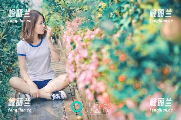 推女神-金BABY 推女神 - 作品中的金BABY,好像成了我的私人护士,写真却又让我心情复杂