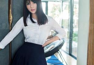 推女郎 – 松果儿的皮衣图包更新，我究竟该怎么形容呢？反正就是想多看几遍！