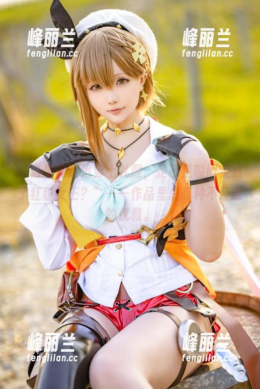 “当星之迟迟穿上礼服，是不是瞬间变成了红毯女王？”——作品里总有种不经意的优雅。