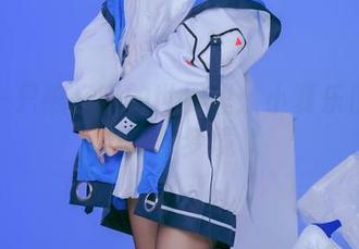 在是一只熊仔吗的世界里：小夏乐队的写真与梦境