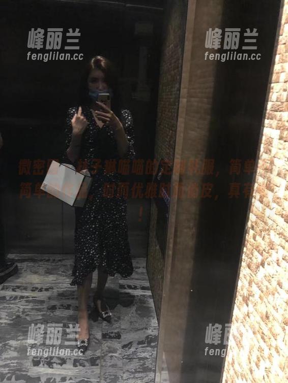 微密圈 - 林子琳喵喵的定制礼服，简单不简单的作品，时而优雅时而俏皮，真有趣！