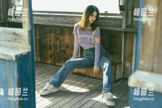 推荐桃良阿宅的裸足资源——谁说脚丫子不可以性感？