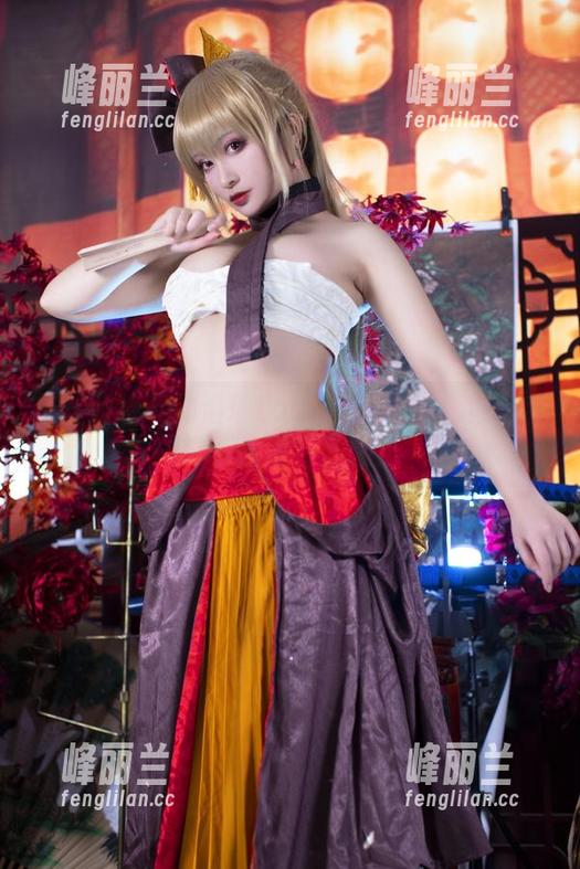 灰丝缠绕下的洛璃LoLiSAMA：套图让我忍不住多看几眼！