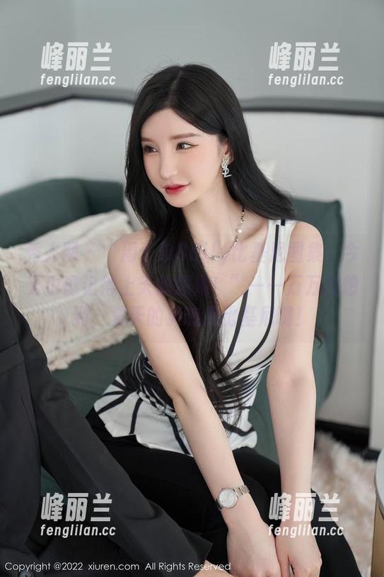 秀人网 - “周于希Sally比基尼图集：今天也请记得上天的恩赐！”——万万没想到，夏天的灵魂是比基尼啊！