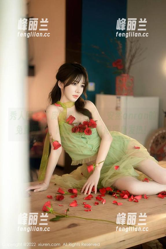 秀人网 - “皮衣美如画”，安然anran的免费图包，简直能把人看得浑身发热！