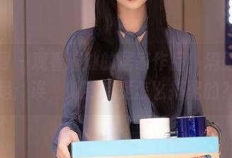 秀人网 – 观看璀灿的居家作品，满脑子都是：诶，她到底是怎么搭配的？