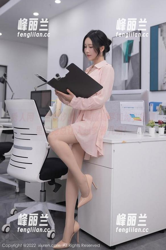 秀人网 - 金悦汐的体操服如梦如幻，图集里的她总让人想多看几眼！