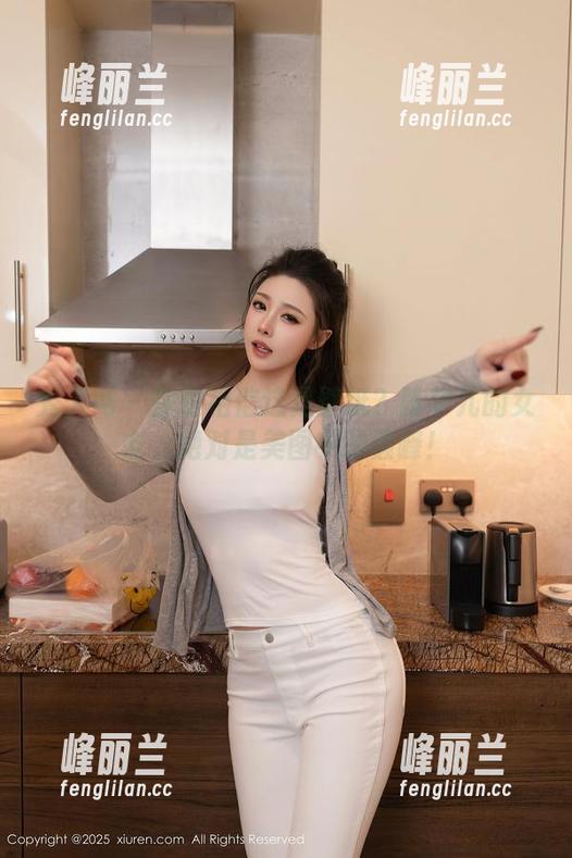 秀人网 - 你敢相信这是壁纸？陈芊儿的女友，绝对是美图中的巅峰！