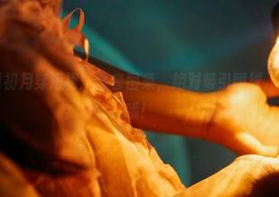 蜜桃社 – 看初月穿短裙：全套图集，绝对吸引眼球，但别太认真哦！