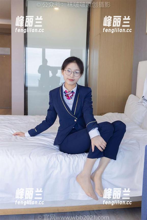 袜啵啵 - 稚予短靴，这张原图的魅力比闹钟还让人惊醒，奖金——免费分享！